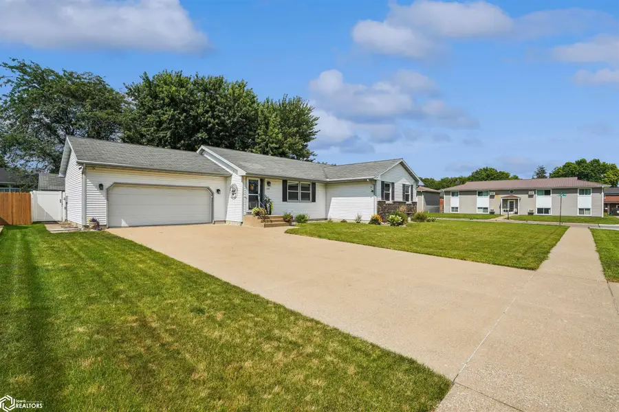 1200 Sioux Street, Burlington, IA 52601 - #3