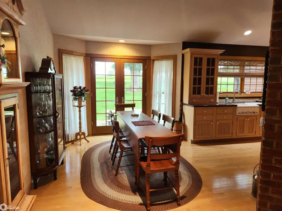 1022 Oakland Drive, Tama, IA 52339 - #3