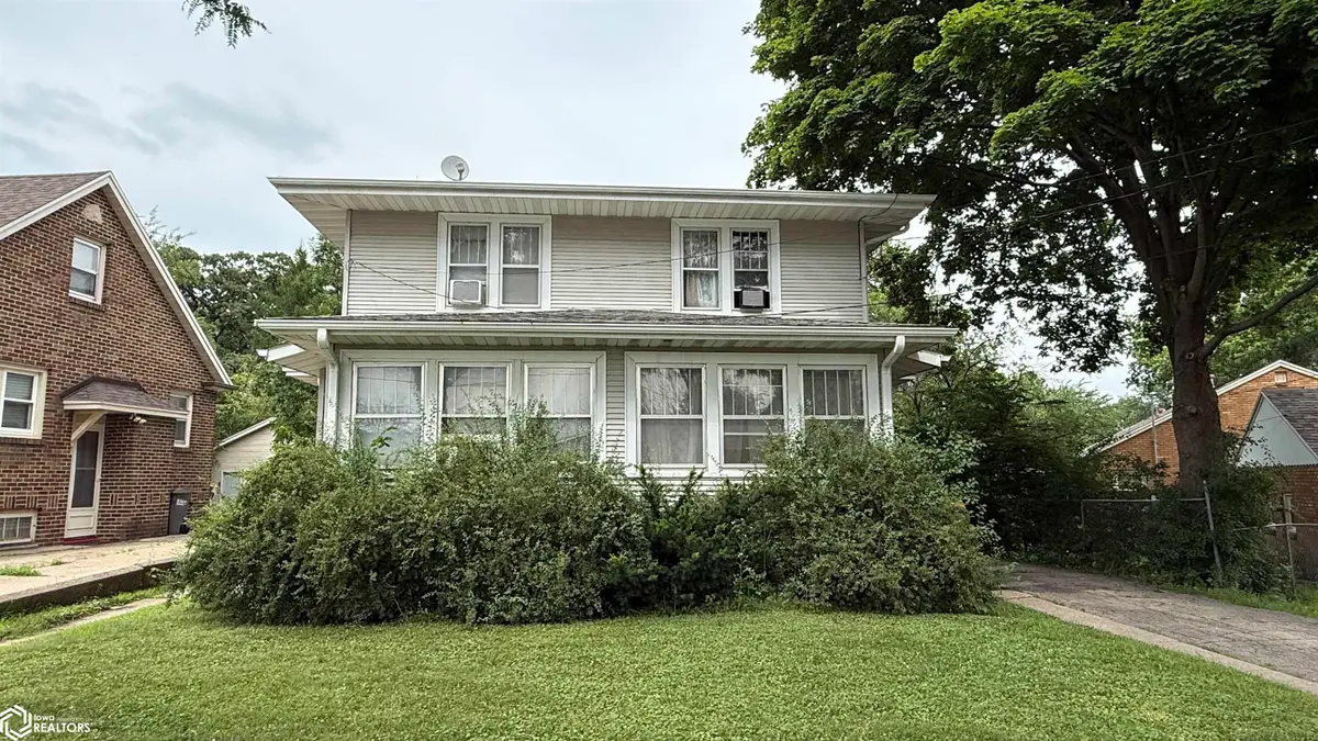 18 Linden Drive, Mason City, IA 50401 - #1