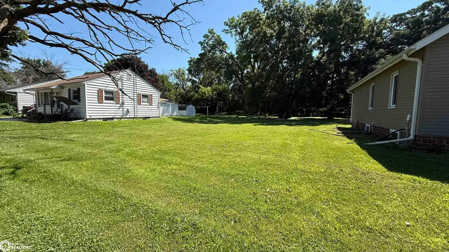511 N Jackson Avenue, Mason City, IA 50401 - #3