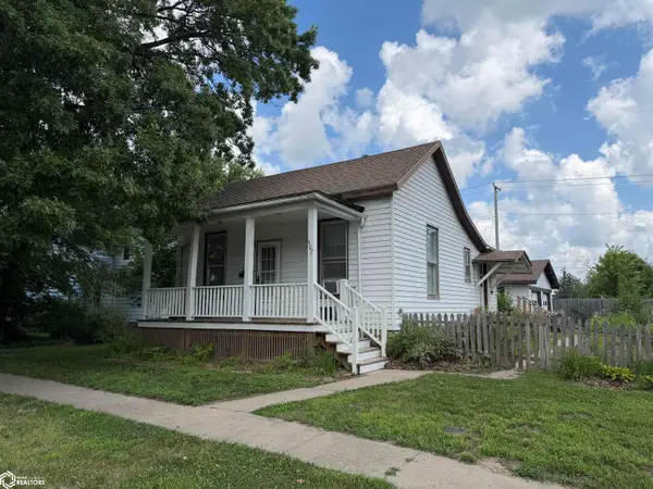 407 E Kirkwood Avenue, Fairfield, IA 52556