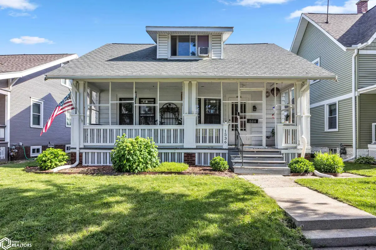 1536 7th Avenue Se, Cedar Rapids, IA 52403 - #1