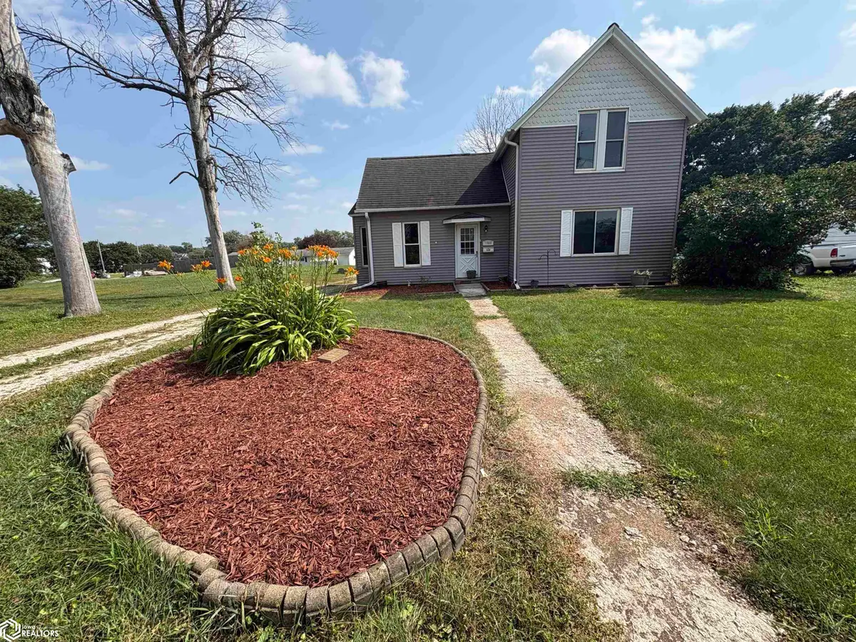 1905 14th Avenue, Eldora, IA 50627 - #1