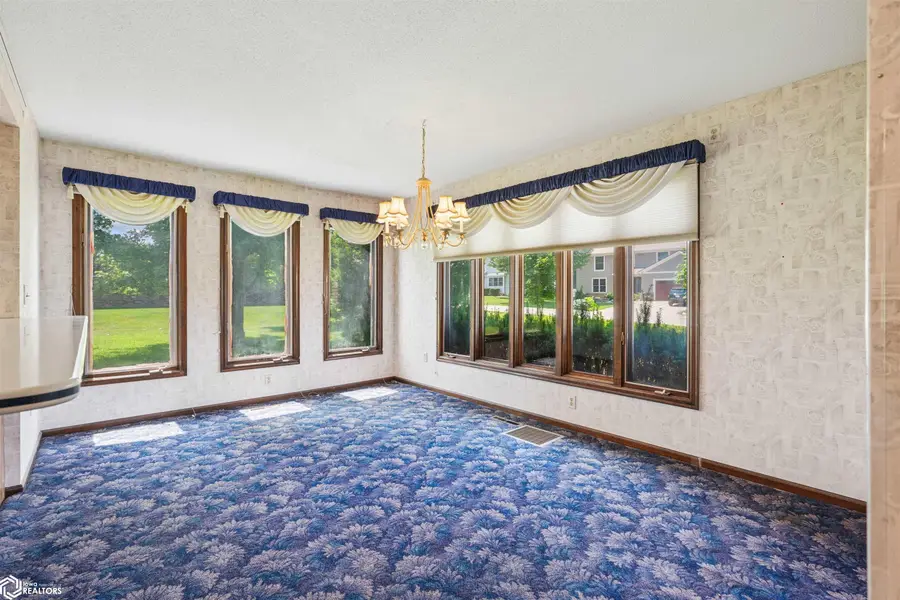 3112 Crystal Drive, Burlington, IA 52601 - #2