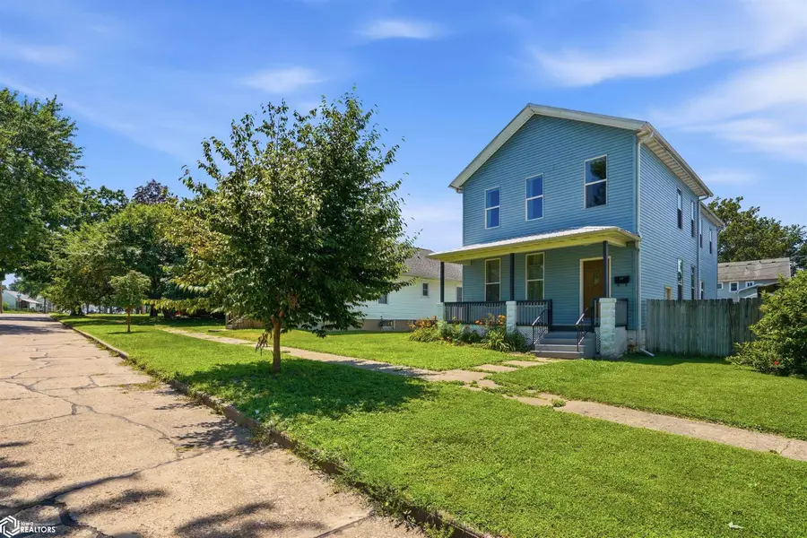 1007 S 14th Street, Burlington, IA 52601 - #3