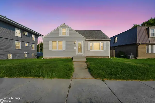 810 6th Street, Nevada, IA 50201