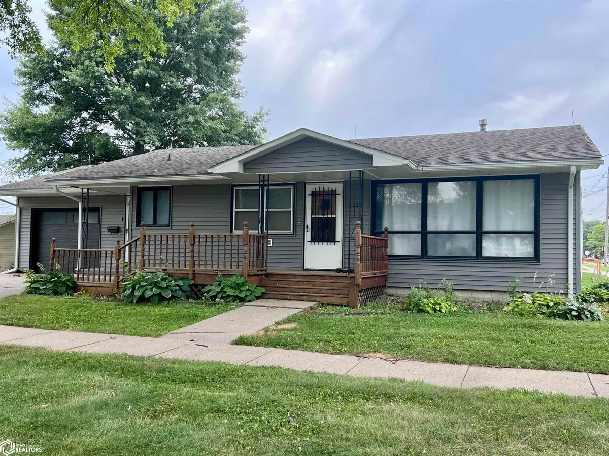 222 N 13th, Clarinda, IA 51632 - #1