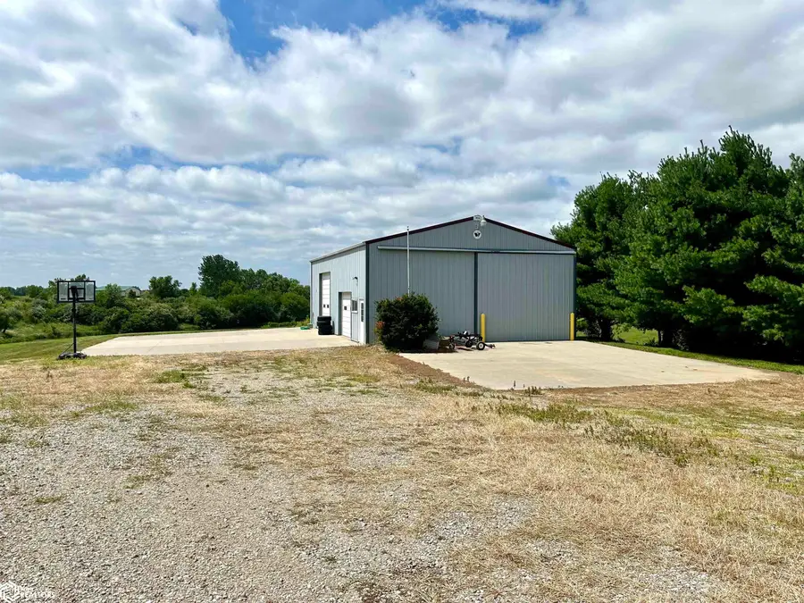 346 Ewart Road, Grinnell, IA 50112 - #3
