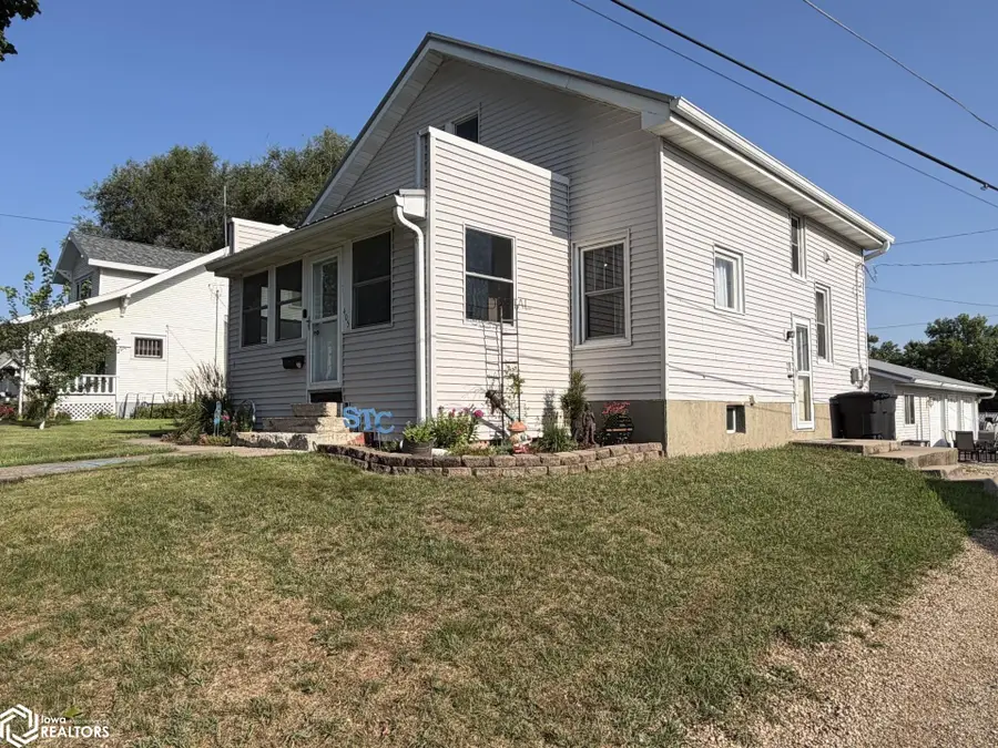 405 E 9th Street, Tama, IA 52339 - #3