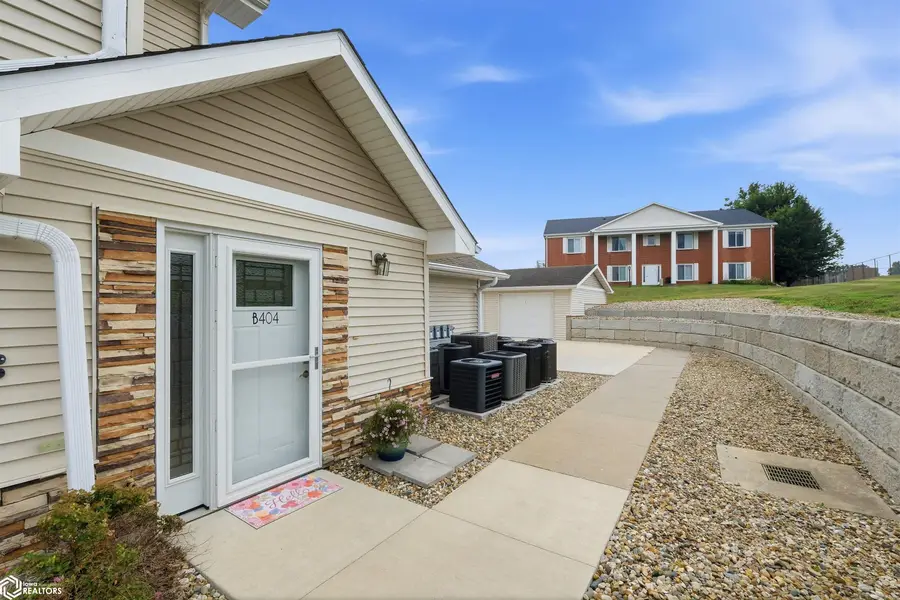 514B E Olive #404 Street, Marshalltown, IA 50158 - #2