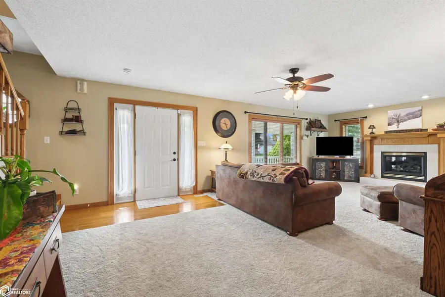 2023 Edgebrook Drive, Marshalltown, IA 50158 - #3