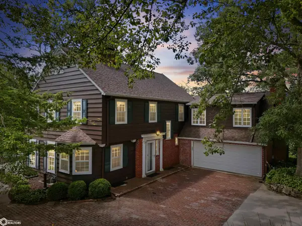 1743 Country Club Lane, Marshalltown, IA 50158