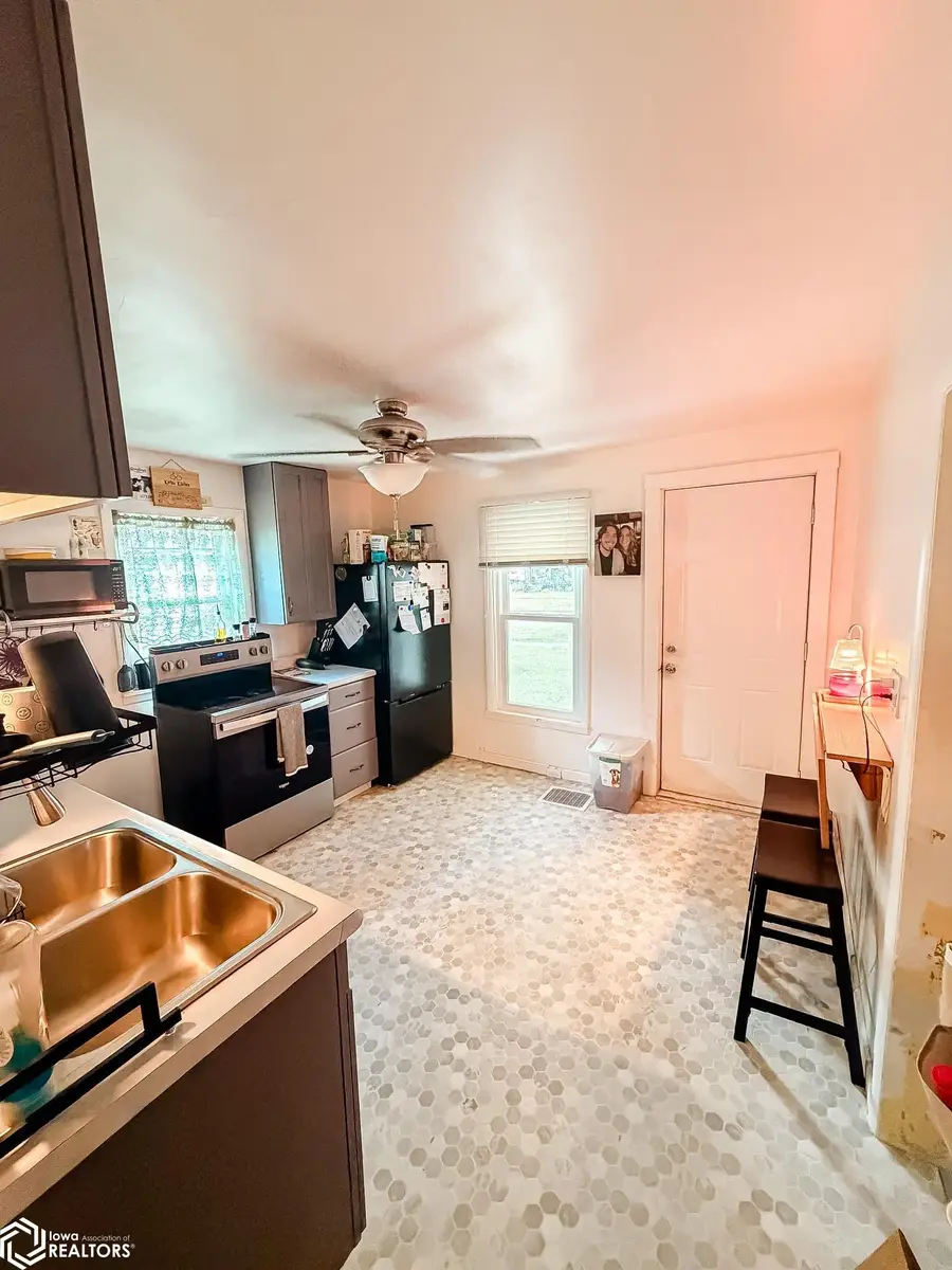 1620 S 12th Street, Burlington, IA 52601 - #2