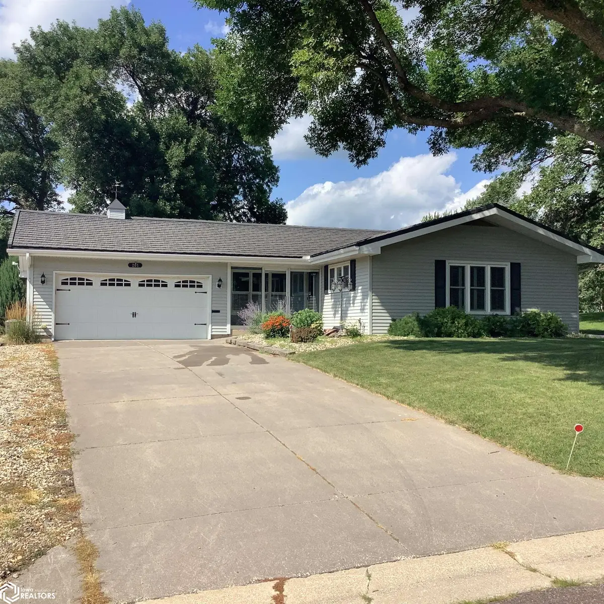 201 2nd Avenue, Armstrong, IA 50514 - #1