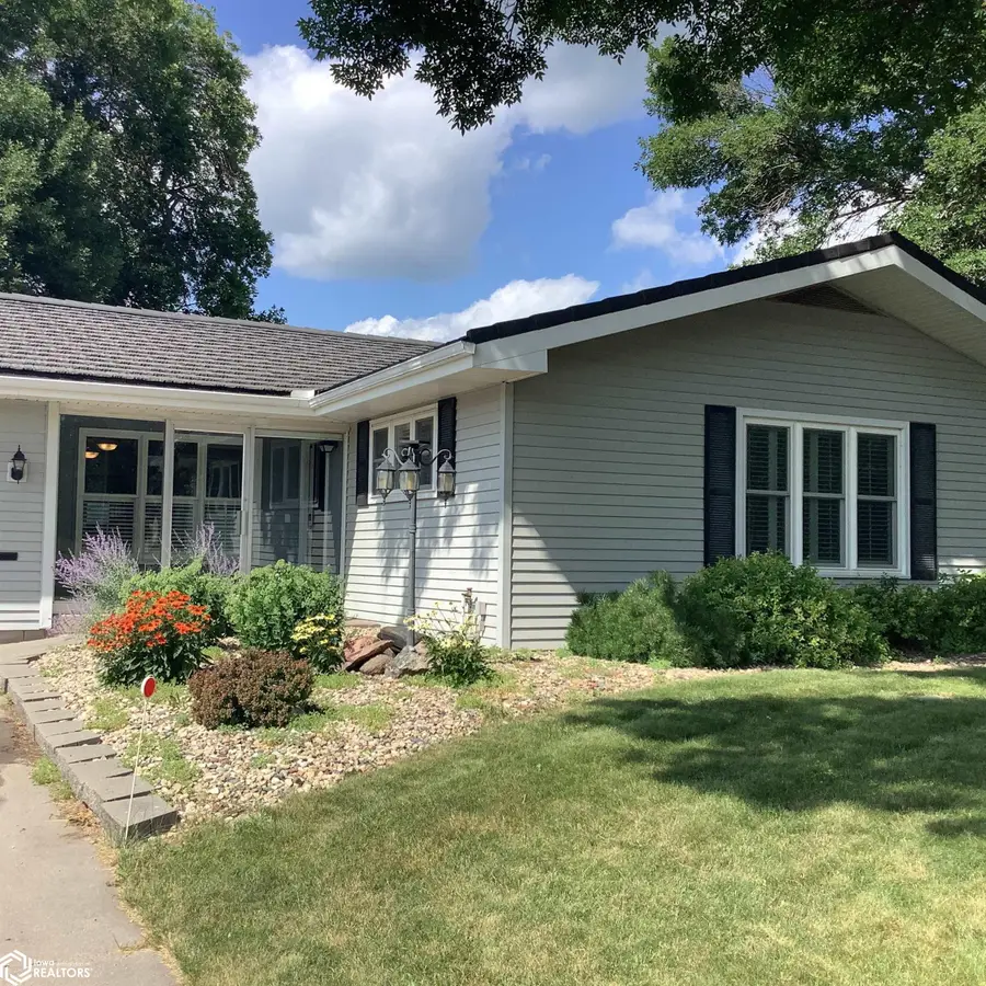 201 2nd Avenue, Armstrong, IA 50514 - #2