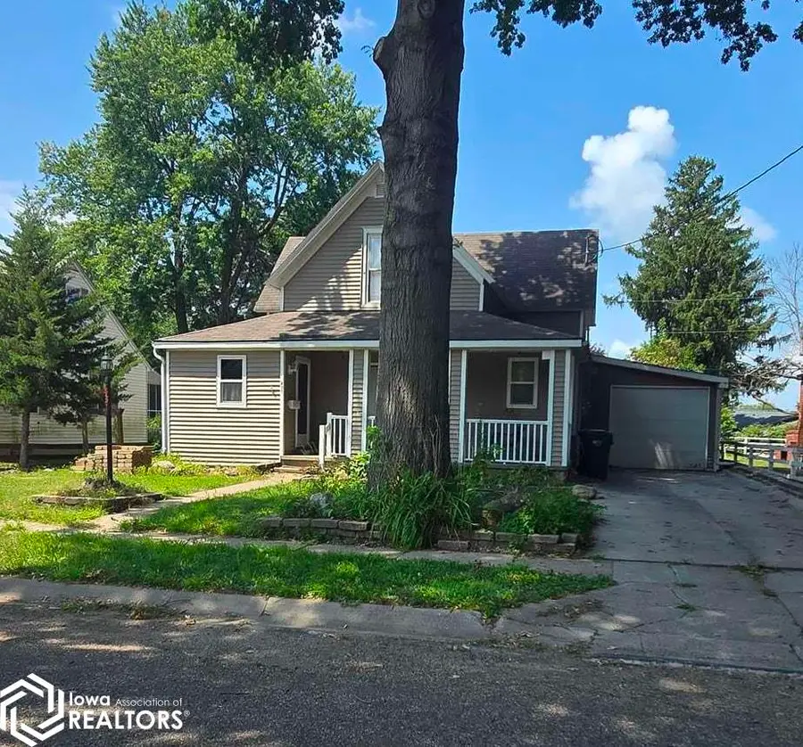 437 N 10th Street, Oskaloosa, IA 52577-1767 - #2