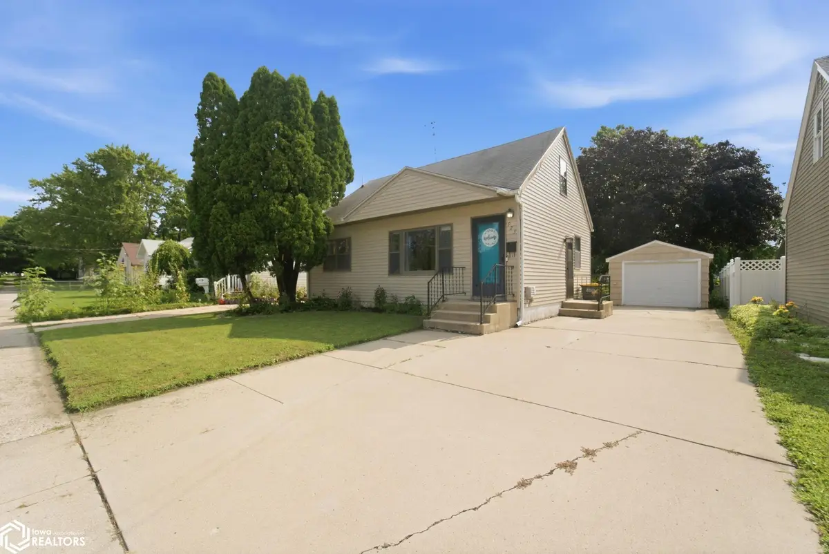 923 N Tyler Avenue, Mason City, IA 50401 - #1