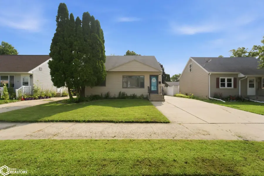 923 N Tyler Avenue, Mason City, IA 50401 - #2