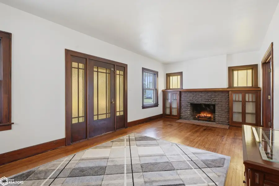 1621 S 15th Street, Burlington, IA 52601 - #3