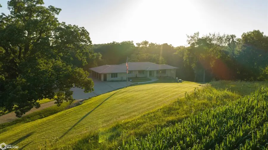 38150 253rd Avenue, La Motte, IA 52054 - #3
