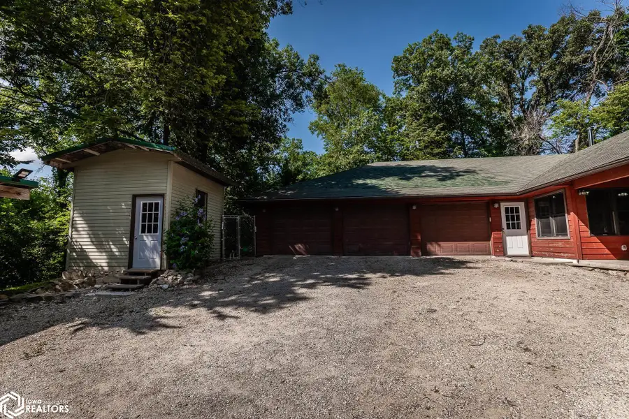 1948 Underwood Avenue, Marshalltown, IA 50158 - #2