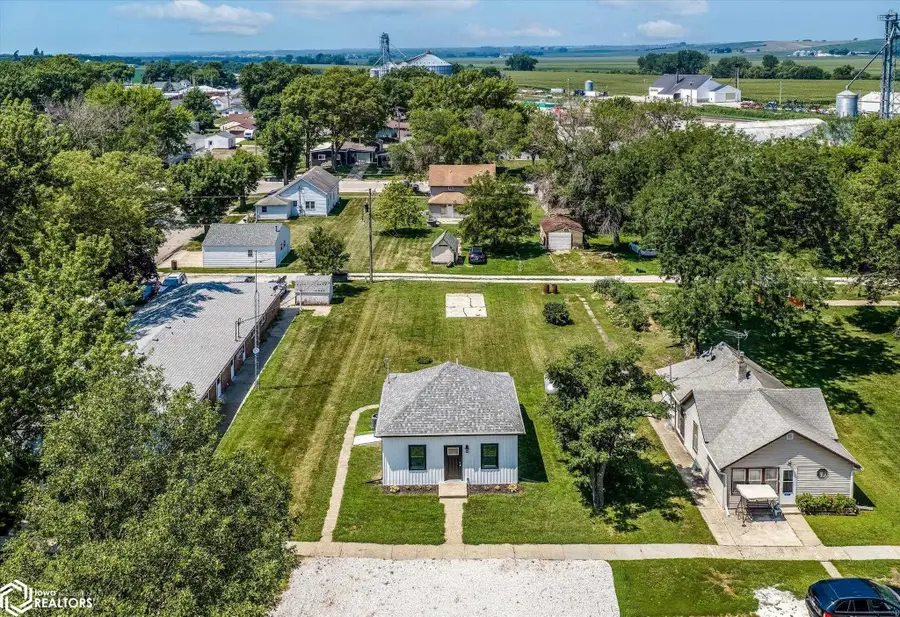 207 N Clark Street, Dow City, IA 51528 - #3
