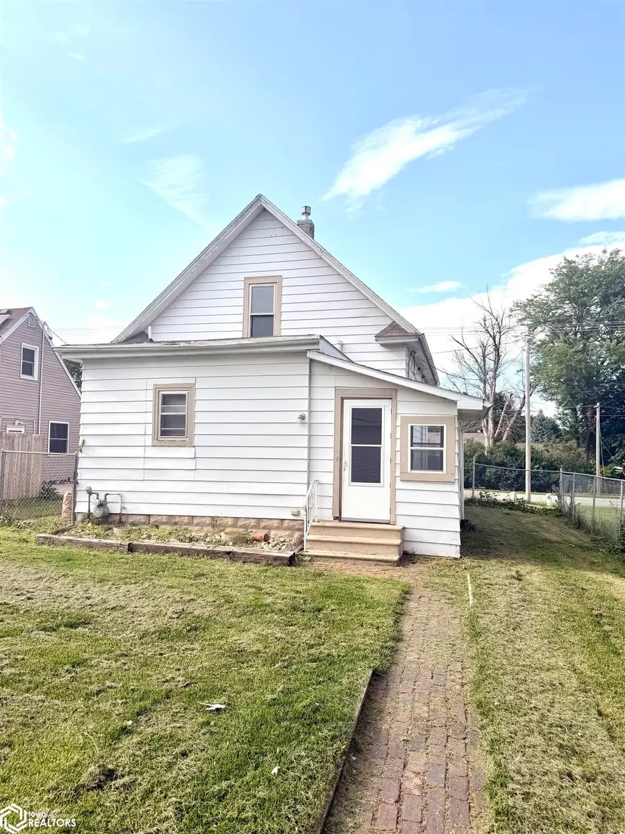 541 19th Street Se, Mason City, IA 50401 - #3