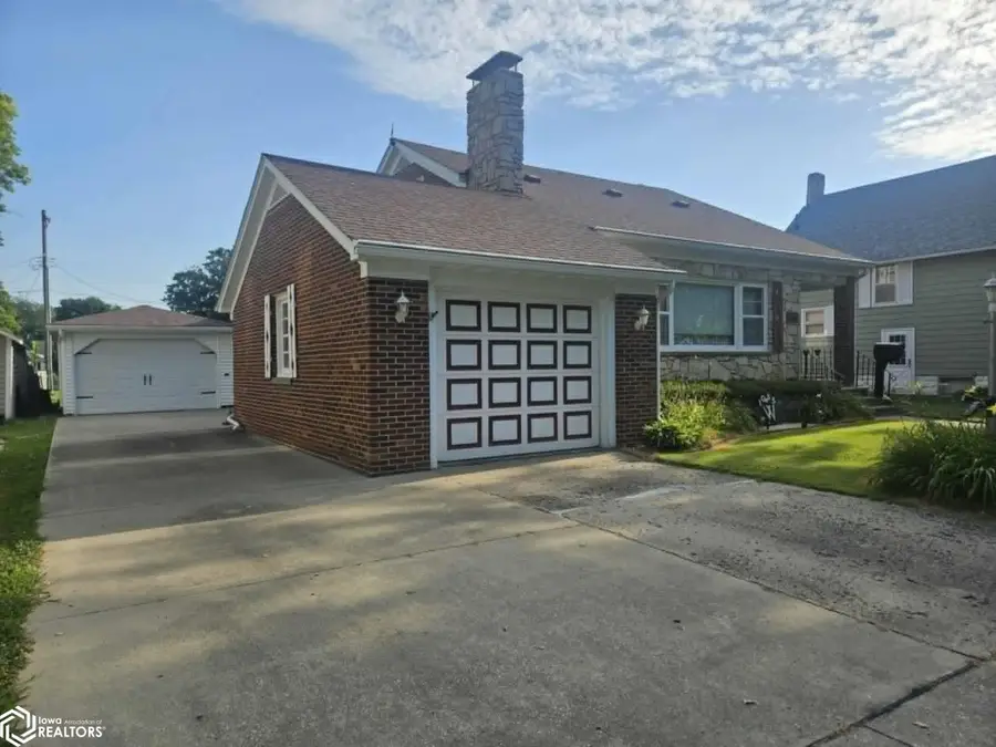 1035 Walnut Street, Webster City, IA 50595 - #2