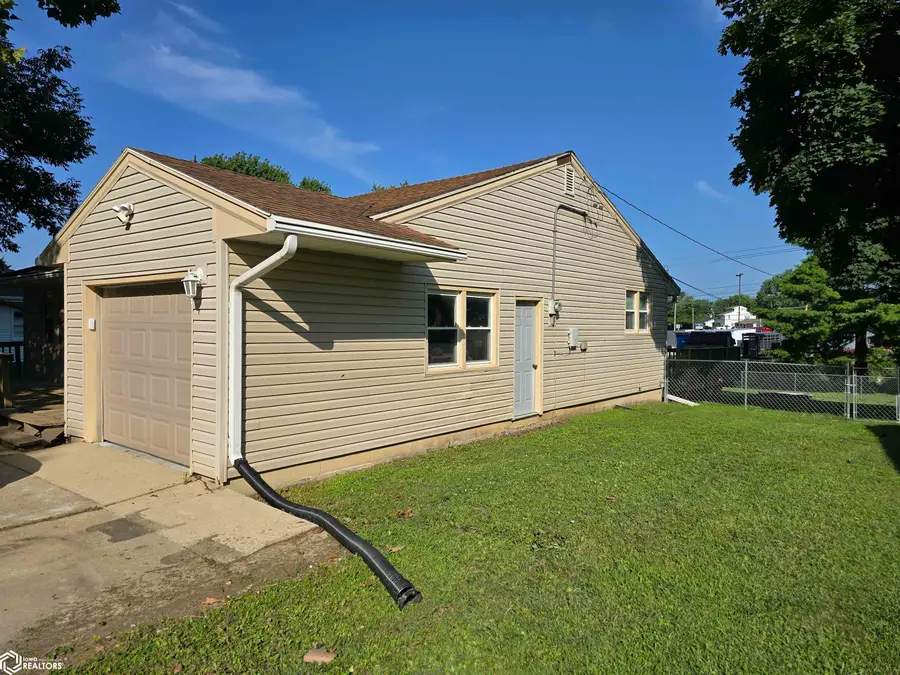 1014 Crest Drive, Creston, IA 50801 - #3