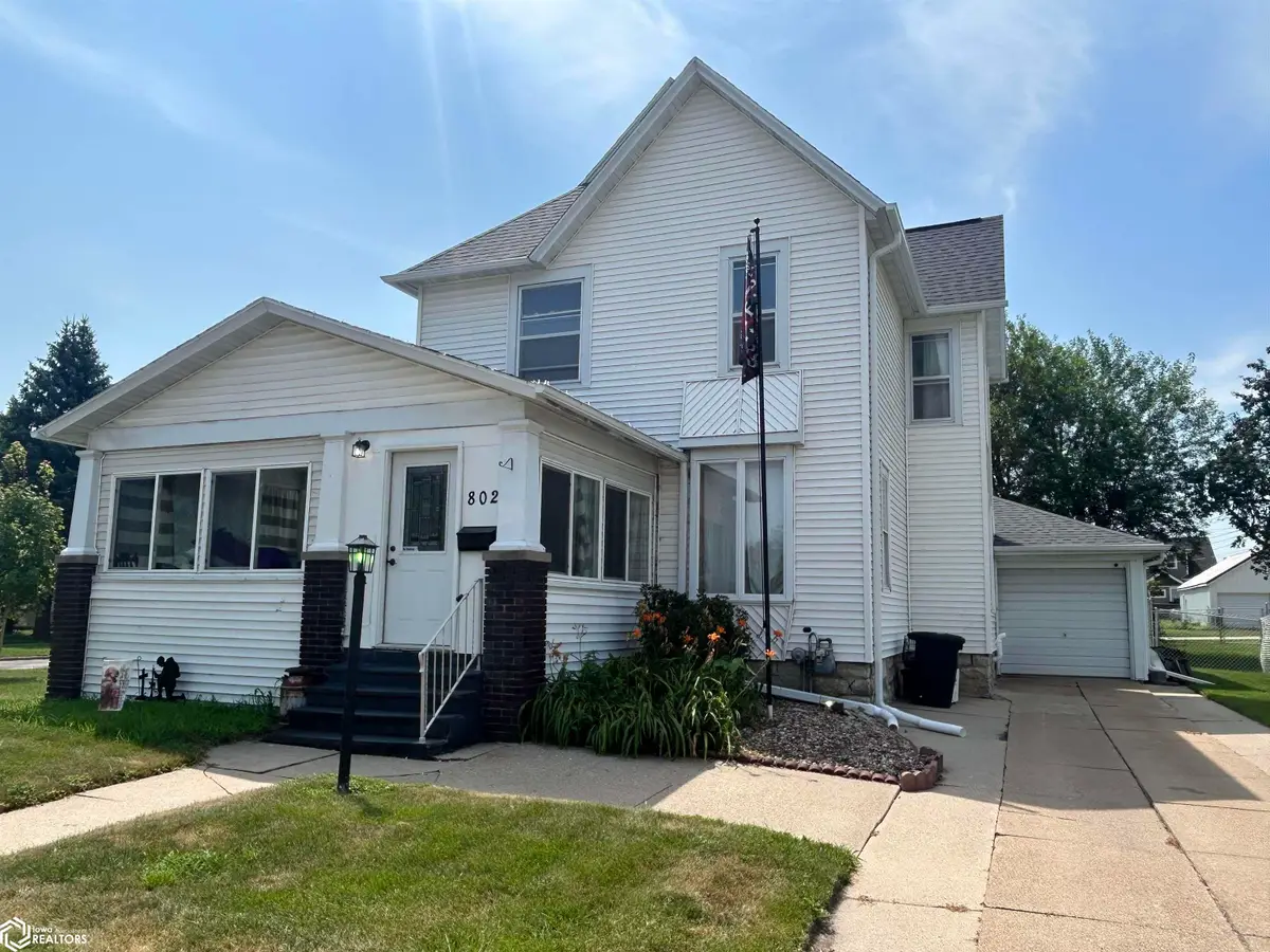 802 W Linn Street, Marshalltown, IA 50158 - #1
