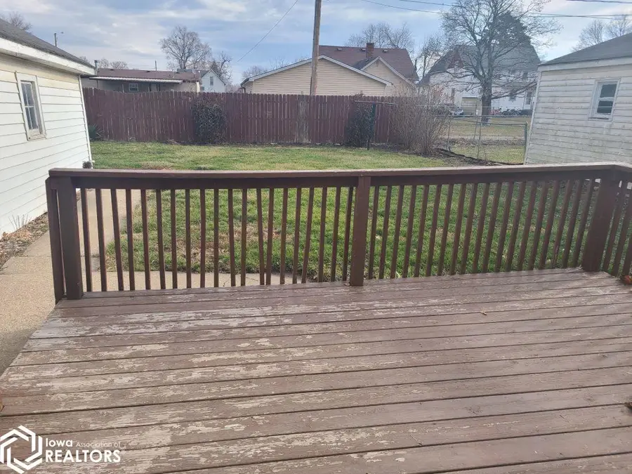 438 S Ward Street, Ottumwa, IA 52501 - #2