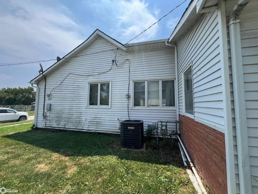 306 S Division Street, Creston, IA 50801 - #2