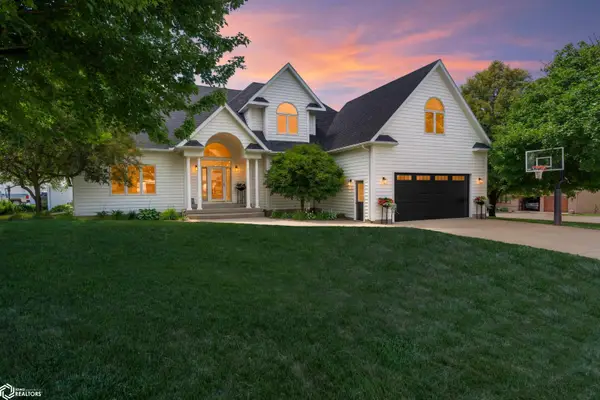 1016 Summit Drive, Webster City, IA 50595