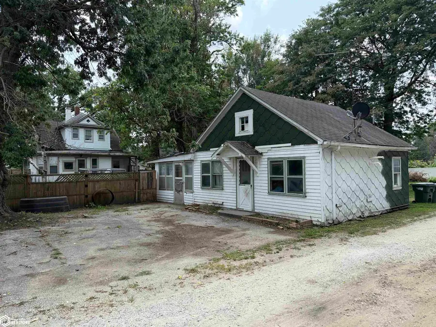 1207 Avenue D, Fort Madison, IA 52627 - #2