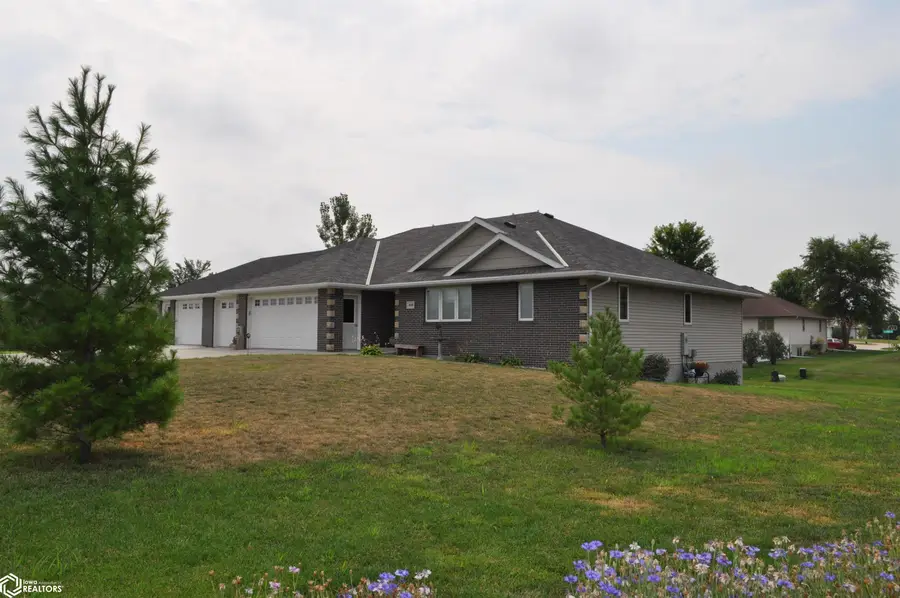 800 E 30th Street, Carroll, IA 51401 - #3