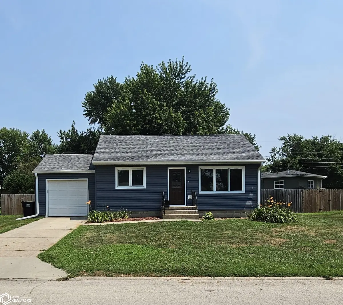 1203 N Cherry Street, Creston, IA 50801 - #1