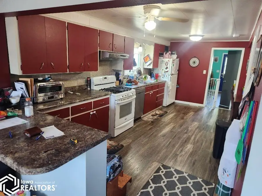 314 E 1st Street, Kanawha, IA 50447 - #2