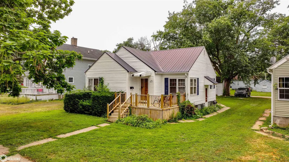 411 N Quincy Avenue, Ottumwa, IA 52501 - #1