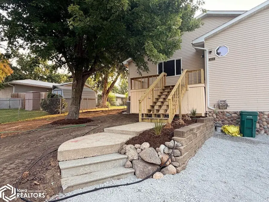 305 S 12th Street #A, Fairfield, IA 52556 - #2