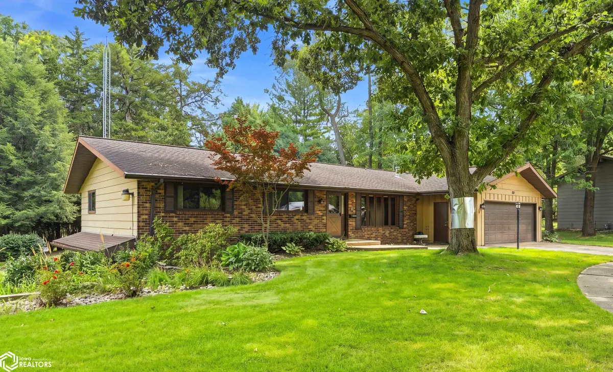 2501 Sunrise Lane, Burlington, IA 52601 - #1