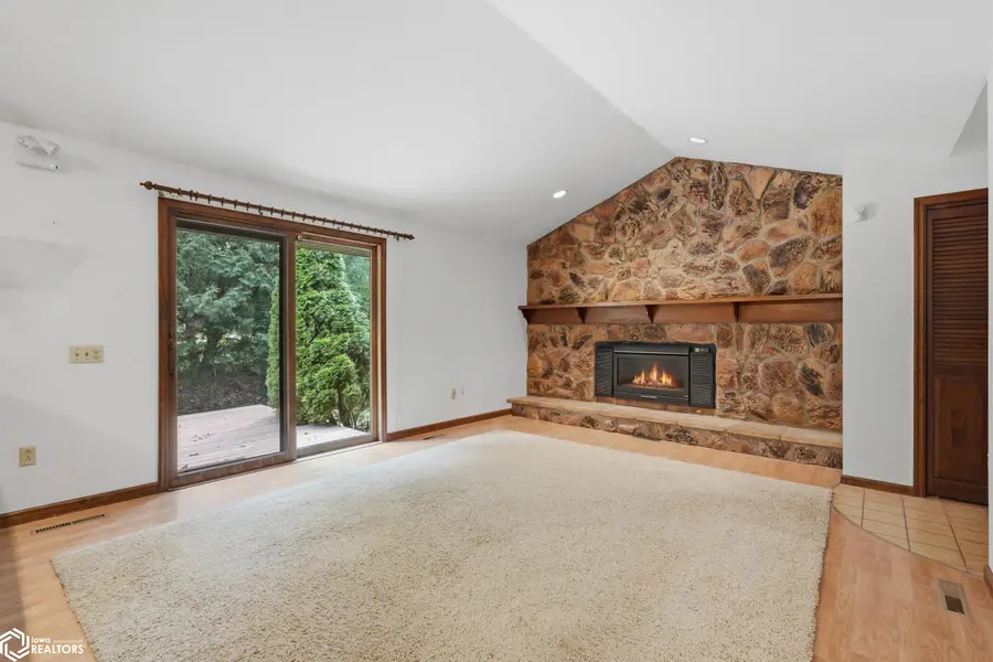 2501 Sunrise Lane, Burlington, IA 52601 - #3