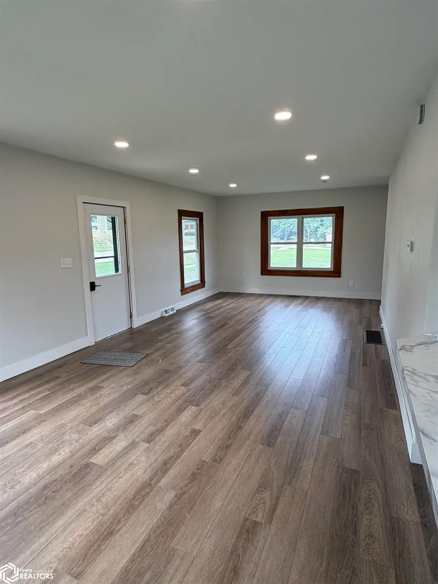 587 8th Avenue, Manilla, IA 51454 - #2