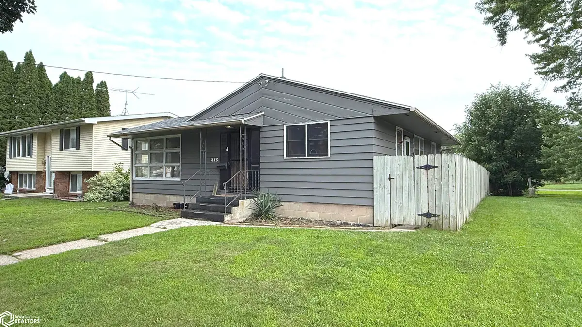 215 15th Street Nw, Mason City, IA 50401 - #1
