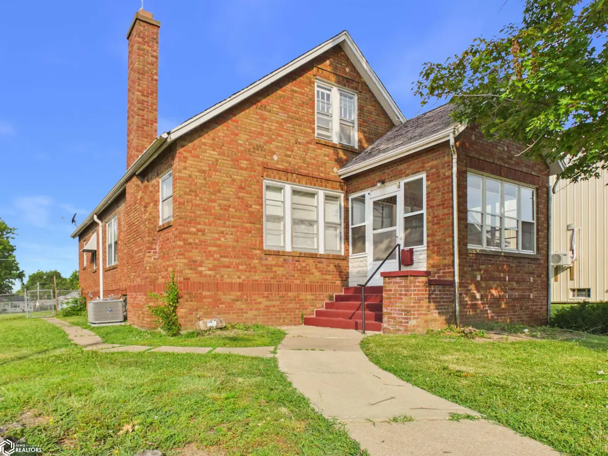 1916 Main Street, Keokuk, IA 52632 - #1