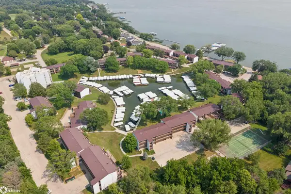 2700 N Shore Drive #E-16A, Clear Lake, IA 50428
