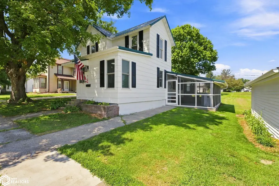 516 Lincoln Street, Ainsworth, IA 52201 - #3