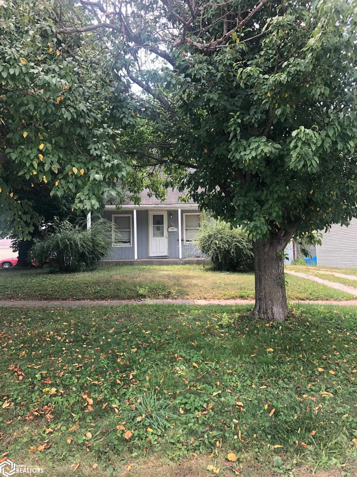 1120 1st Avenue W, Oskaloosa, IA 52577 - #1