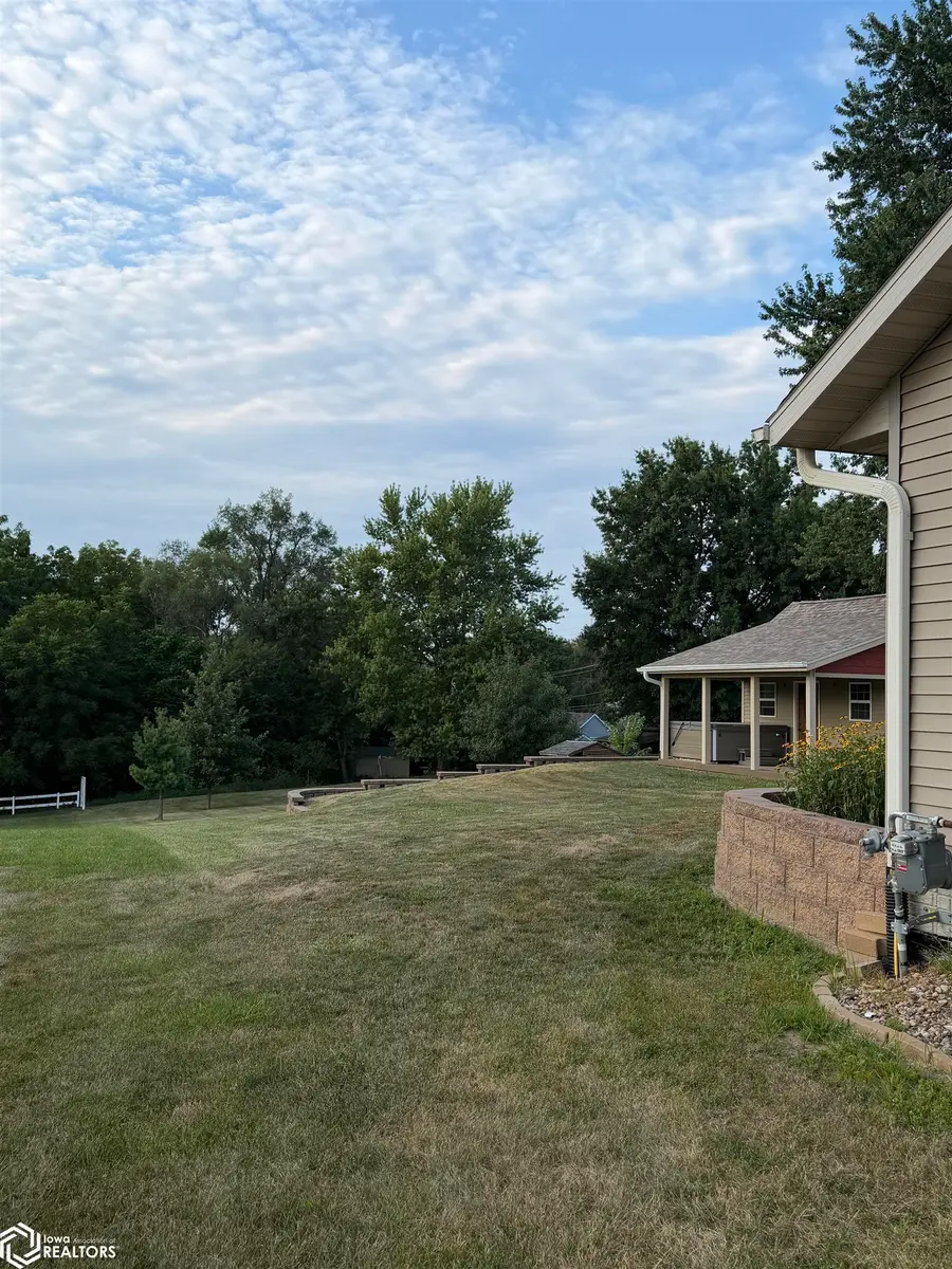 1001 Arbor Trace Drive, Oskaloosa, IA 52577 - #3