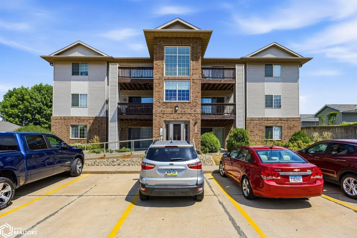 3010 Wilson Avenue Sw #1, Cedar Rapids, IA 52404 - #1