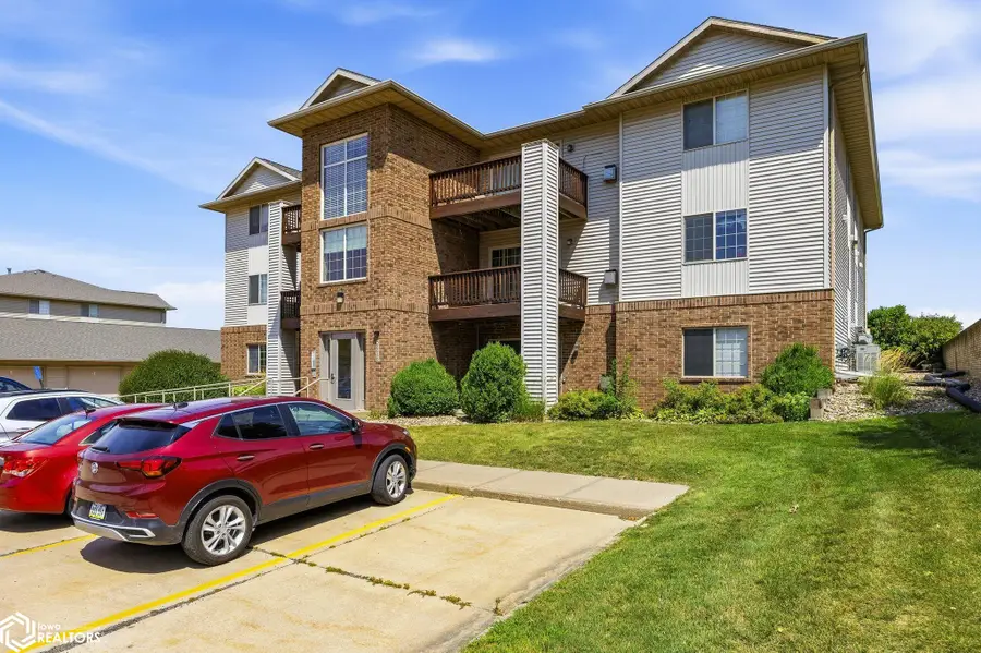 3010 Wilson Avenue Sw #1, Cedar Rapids, IA 52404 - #2